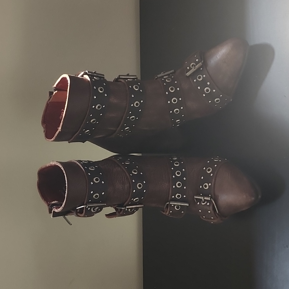 Freebird by Steven 'Joust' Boots in Brown Size 7